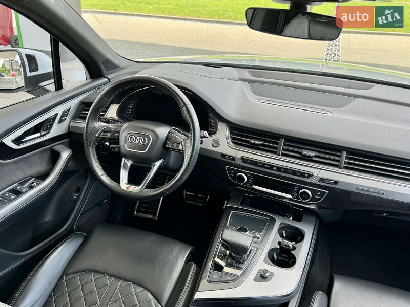 Внедорожник / Кроссовер Audi Q7 2016 в Житомире
