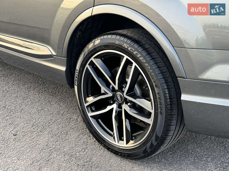 Внедорожник / Кроссовер Audi Q7 2017 в Ковеле