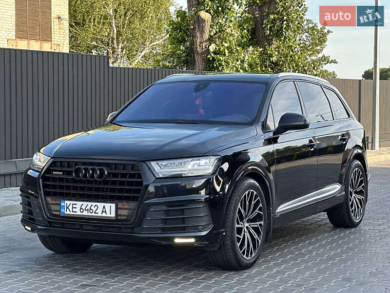 Внедорожник / Кроссовер Audi Q7 2015 в Днепре