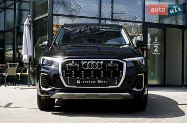 Внедорожник / Кроссовер Audi Q7 2021 в 