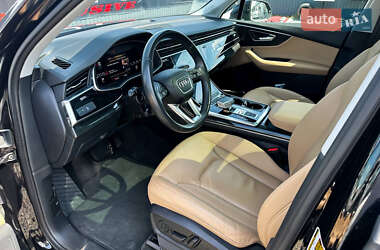 Внедорожник / Кроссовер Audi Q7 2021 в 