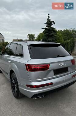 Внедорожник / Кроссовер Audi Q7 2018 в Черновцах
