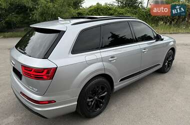 Внедорожник / Кроссовер Audi Q7 2018 в 