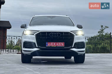 Внедорожник / Кроссовер Audi Q7 2021 в 
