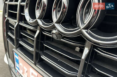 Внедорожник / Кроссовер Audi Q7 2021 в 