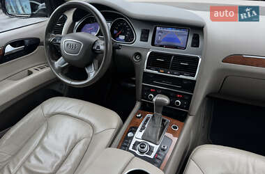 Внедорожник / Кроссовер Audi Q7 2013 в 