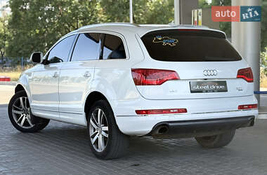 Внедорожник / Кроссовер Audi Q7 2013 в 
