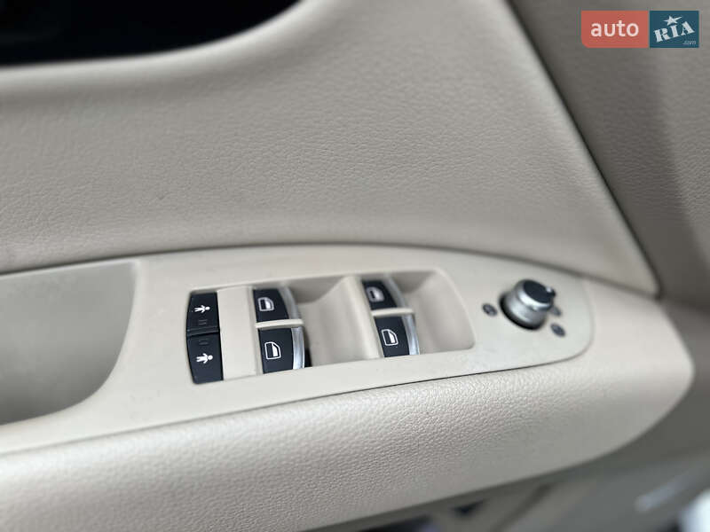 Внедорожник / Кроссовер Audi Q7 2014 в Киеве