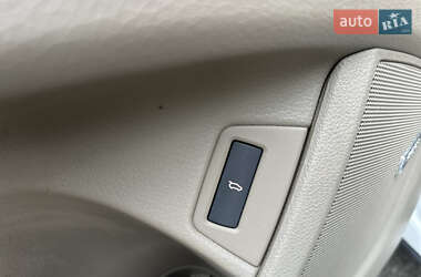 Внедорожник / Кроссовер Audi Q7 2014 в 