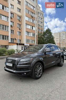 Позашляховик / Кросовер Audi Q7 2011 в 