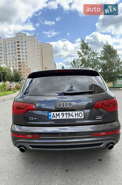 Позашляховик / Кросовер Audi Q7 2011 в 