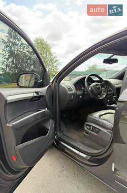 Позашляховик / Кросовер Audi Q7 2011 в 