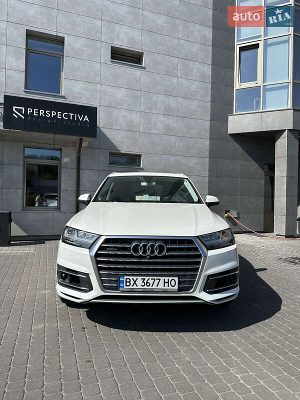 Внедорожник / Кроссовер Audi Q7 2016 в Хмельницком