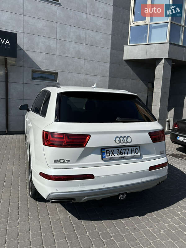 Внедорожник / Кроссовер Audi Q7 2016 в Хмельницком