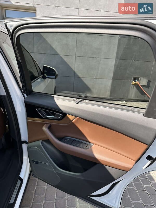 Внедорожник / Кроссовер Audi Q7 2016 в Хмельницком