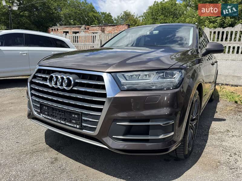 Внедорожник / Кроссовер Audi Q7 2015 в Тернополе