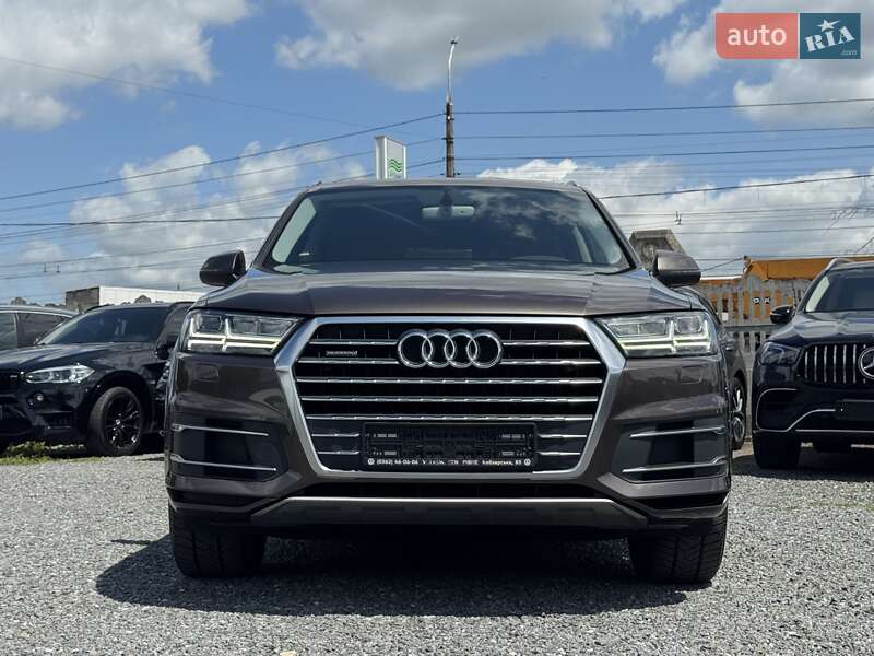 Внедорожник / Кроссовер Audi Q7 2015 в Тернополе