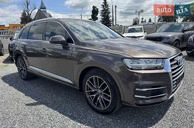 Внедорожник / Кроссовер Audi Q7 2015 в 