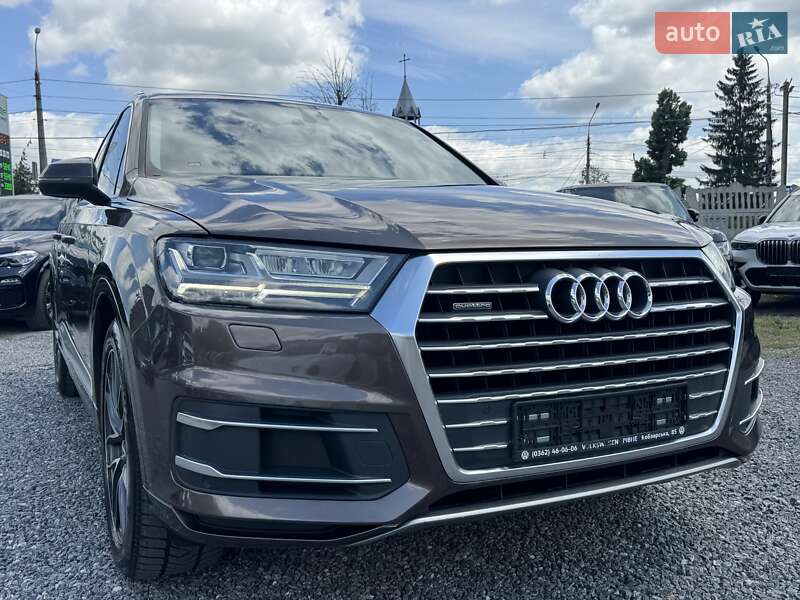 Внедорожник / Кроссовер Audi Q7 2015 в Тернополе
