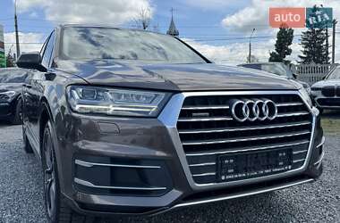 Внедорожник / Кроссовер Audi Q7 2015 в 