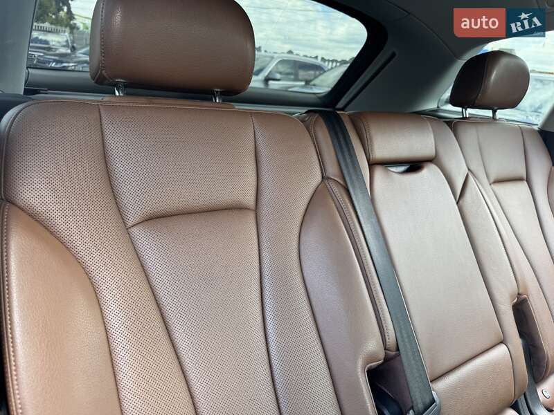 Внедорожник / Кроссовер Audi Q7 2015 в Тернополе