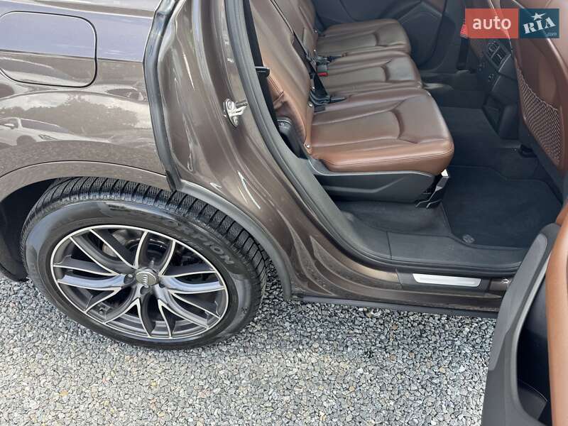 Внедорожник / Кроссовер Audi Q7 2015 в Тернополе