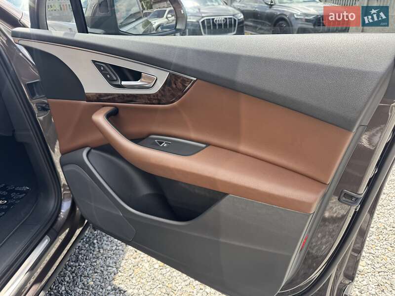 Внедорожник / Кроссовер Audi Q7 2015 в Тернополе