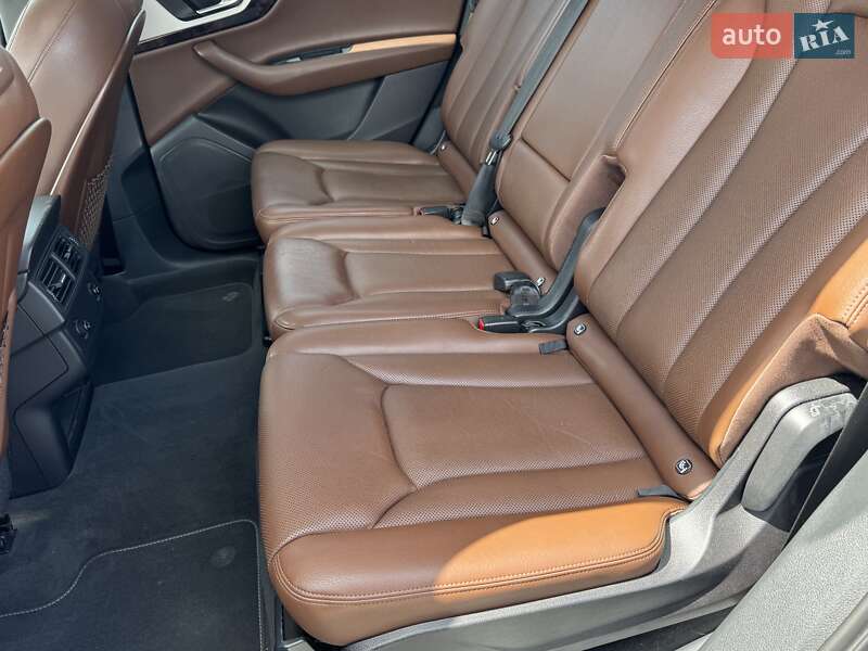 Внедорожник / Кроссовер Audi Q7 2015 в Тернополе