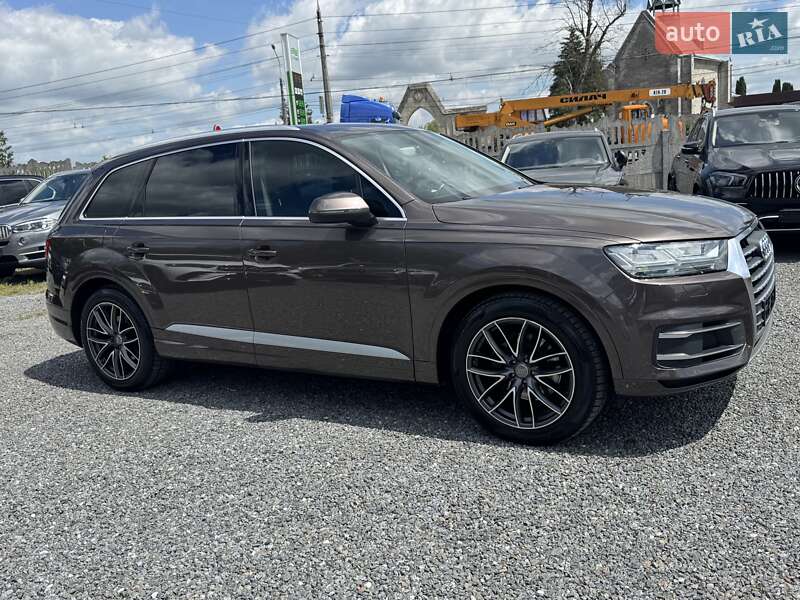 Внедорожник / Кроссовер Audi Q7 2015 в Тернополе