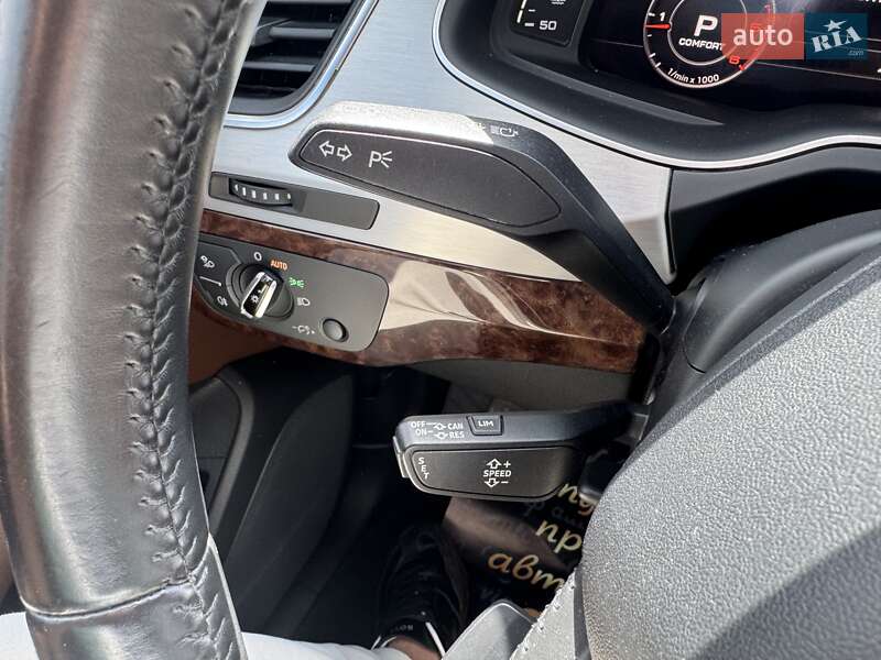 Внедорожник / Кроссовер Audi Q7 2015 в Тернополе