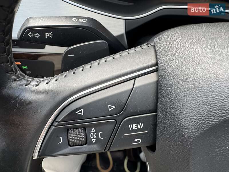 Внедорожник / Кроссовер Audi Q7 2015 в Тернополе