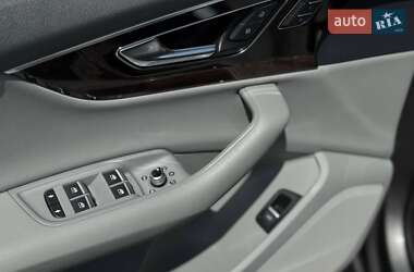 Внедорожник / Кроссовер Audi Q7 2016 в 