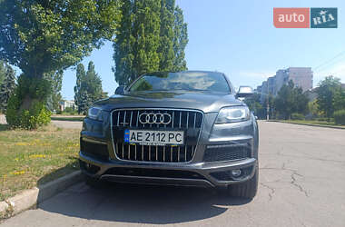 Внедорожник / Кроссовер Audi Q7 2015 в 
