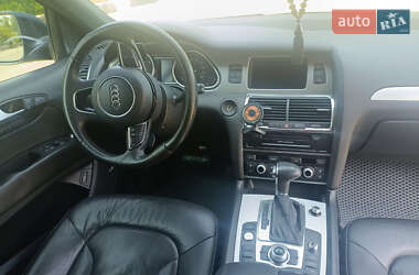 Внедорожник / Кроссовер Audi Q7 2015 в 