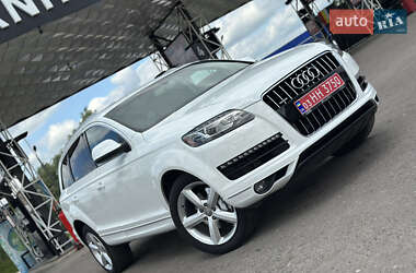 Внедорожник / Кроссовер Audi Q7 2012 в 