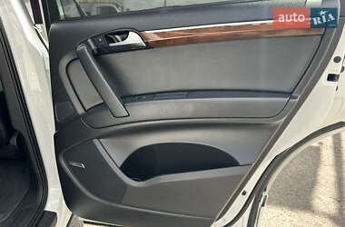 Внедорожник / Кроссовер Audi Q7 2012 в 