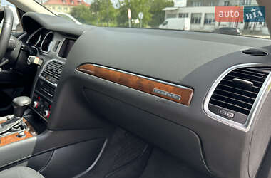 Внедорожник / Кроссовер Audi Q7 2012 в 