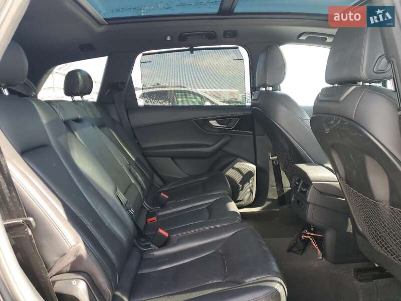 Внедорожник / Кроссовер Audi Q7 2017 в Стрые