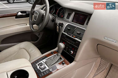 Внедорожник / Кроссовер Audi Q7 2008 в 
