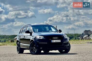 Внедорожник / Кроссовер Audi Q7 2012 в 