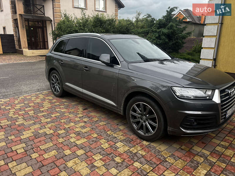 Внедорожник / Кроссовер Audi Q7 2018 в Киеве