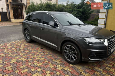 Внедорожник / Кроссовер Audi Q7 2018 в 