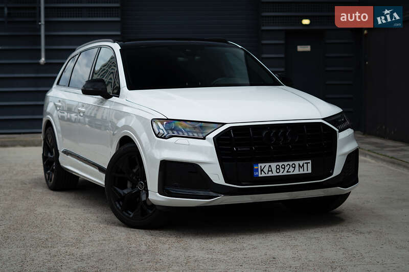 Внедорожник / Кроссовер Audi Q7 2023 в 