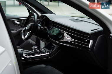 Внедорожник / Кроссовер Audi Q7 2023 в 