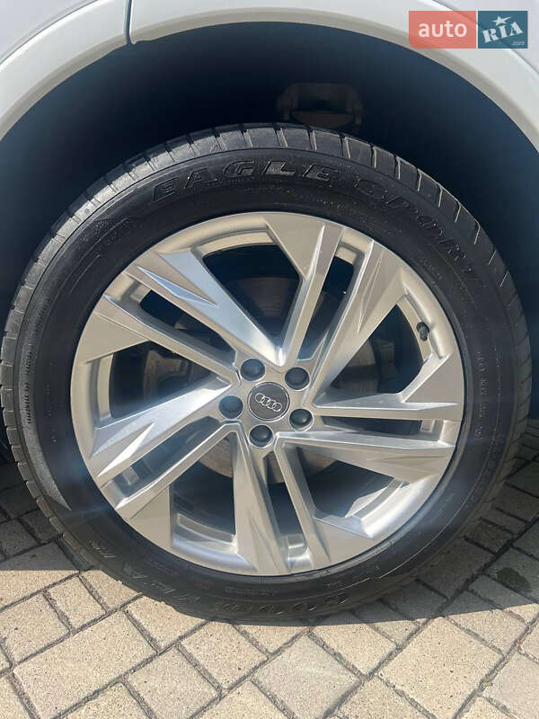 Внедорожник / Кроссовер Audi Q7 2020 в Львове