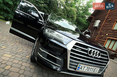 Внедорожник / Кроссовер Audi Q7 2016 в 