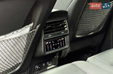 Позашляховик / Кросовер Audi Q7 2021 в 
