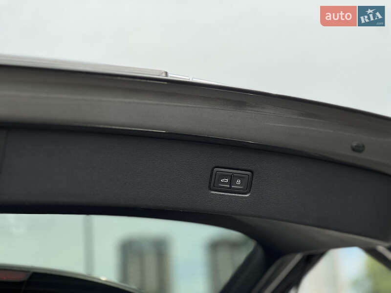 Позашляховик / Кросовер Audi Q7 2021 в Києві