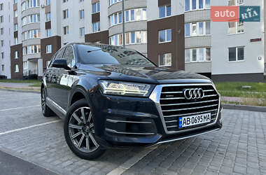 Позашляховик / Кросовер Audi Q7 2016 в 