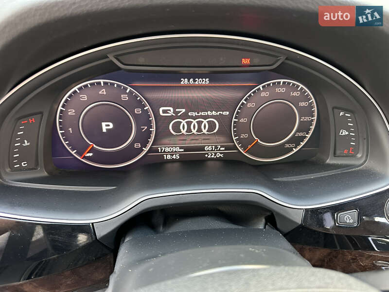 Внедорожник / Кроссовер Audi Q7 2016 в Виннице